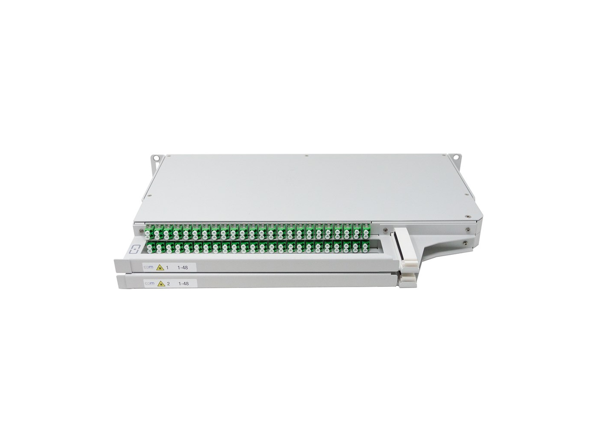 CCM Patchpanel 1HE SLITE UHD rechts