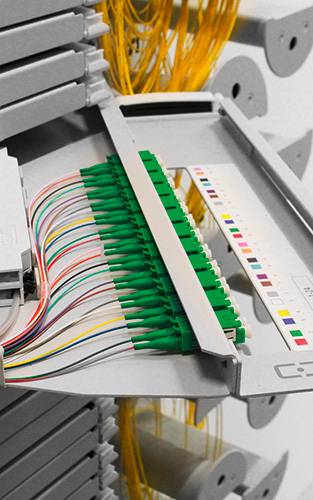 MFG Multifunktionsgehäuse mit SLITE Patchpanel